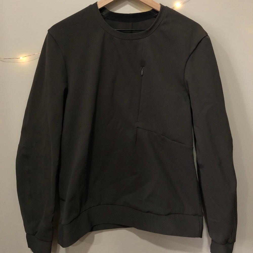 Lululemon Men’s Sweater (M)